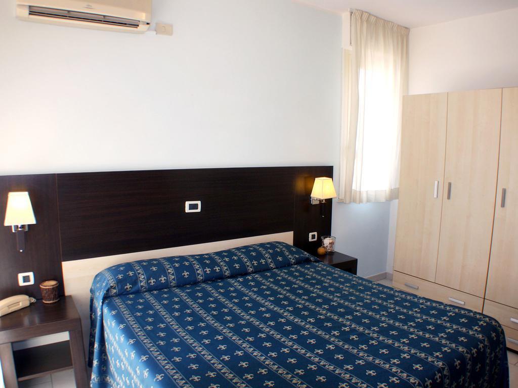 Hotel Europa Park Lido di Spina Bagian luar foto