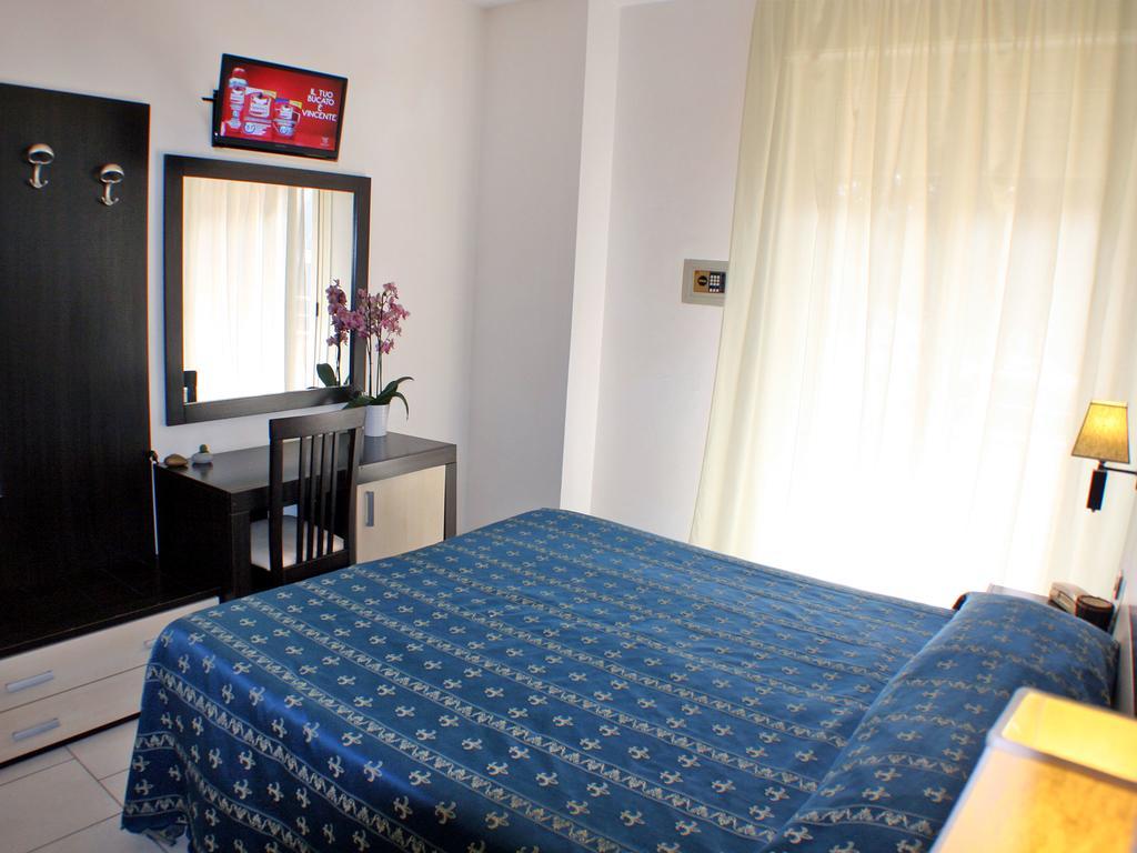 Hotel Europa Park Lido di Spina Bagian luar foto