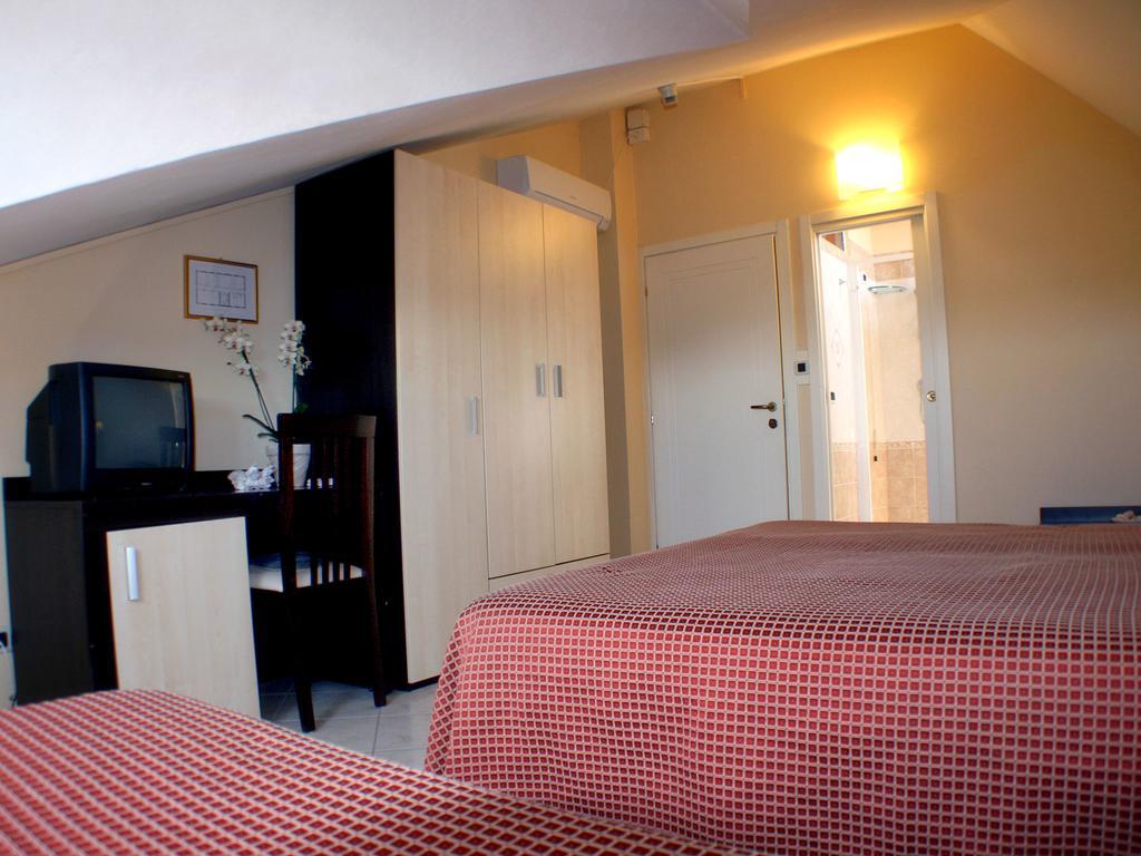 Hotel Europa Park Lido di Spina Bagian luar foto