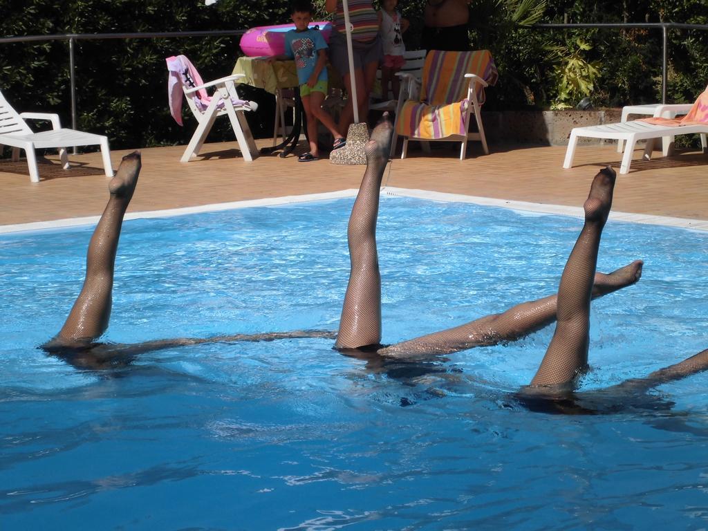 Hotel Europa Park Lido di Spina Bagian luar foto